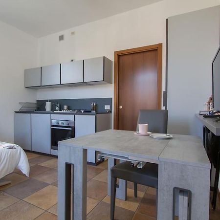 Fabulous Studio In Monza 15 Km To Milan City Centre Εξωτερικό φωτογραφία