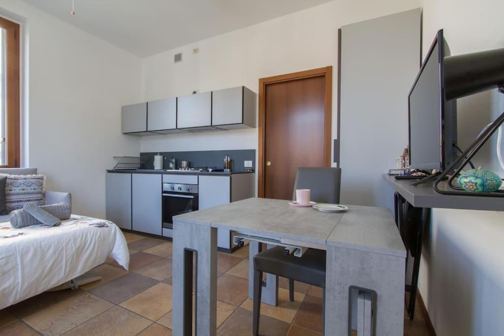 Fabulous Studio In Monza 15 Km To Milan City Centre Εξωτερικό φωτογραφία